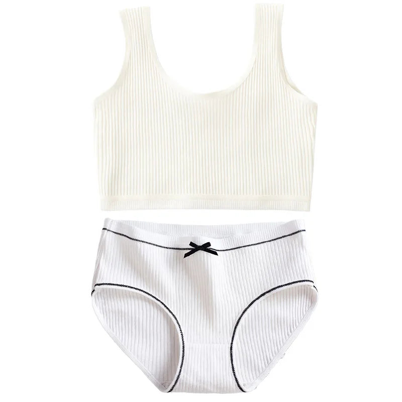 1/4 Sets Girls Training Bras Panties Set Kids Cotton Underwear Sets Teenage Girl Wireless Bra Vest and Panties Sports Set 8-16Y