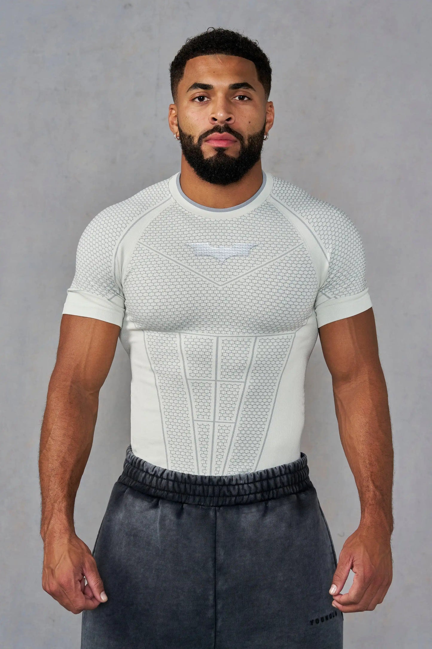 Men's Batman Print Compression T-Shirt, Seamless Honeycomb Breathable Quick Dry Short Sleeve, High Elastic Fitness Gym Top, Runn